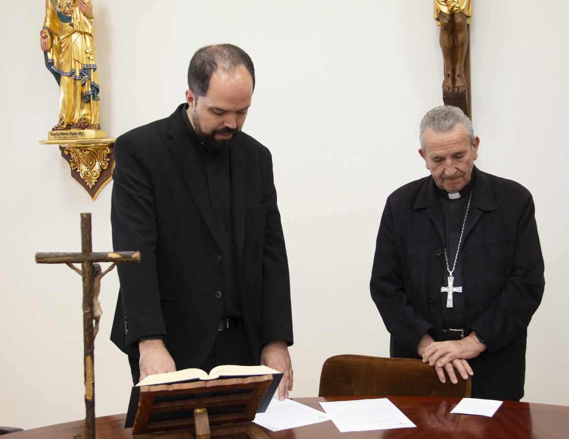 Juramento del nuevo vicario de Pastoral